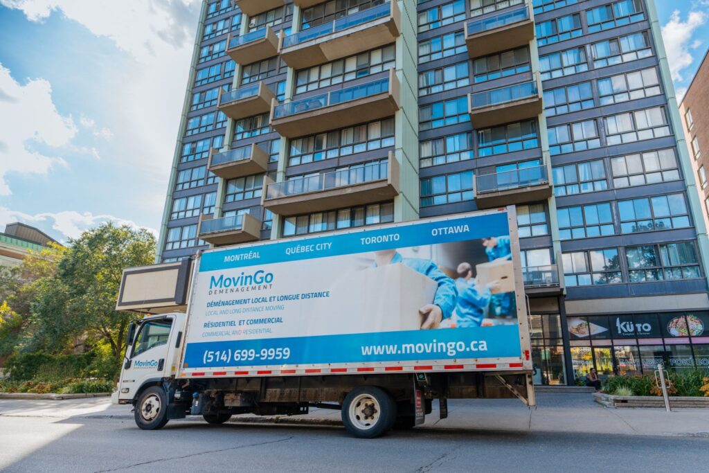 How to Move a Fridge in Montreal Like the Pros